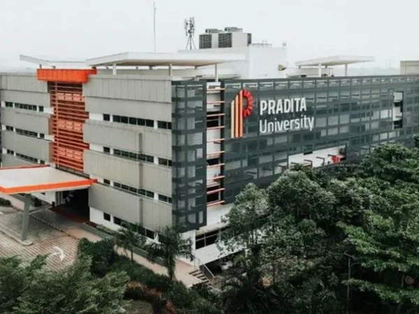 Universitas Pradita - Education